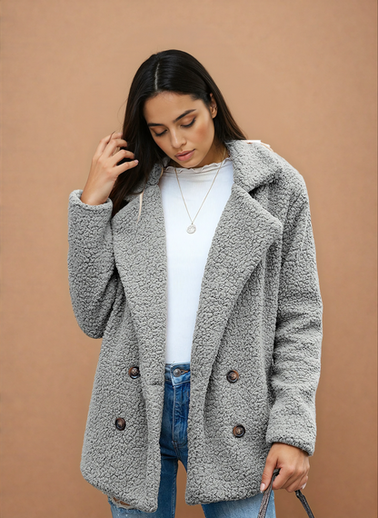 Missklara Flauschige Oversize-Capejacke